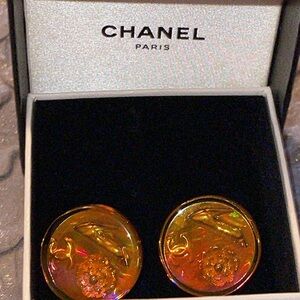 Preloved Rare Vintage holographic Chanel earrings logo CC n Camilla 1997 beauty.